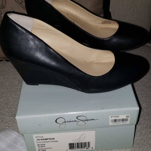 Shoes - Picture 2 of 2